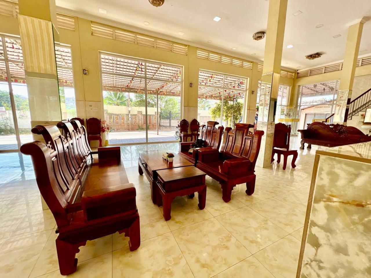 Angkor Apsara Guesthouse เสียมราฐ ภายนอก รูปภาพ